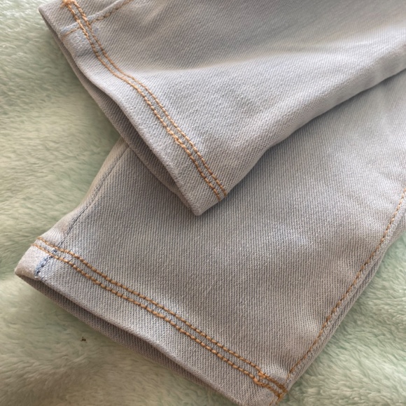 Jeans - Picture 6 of 7